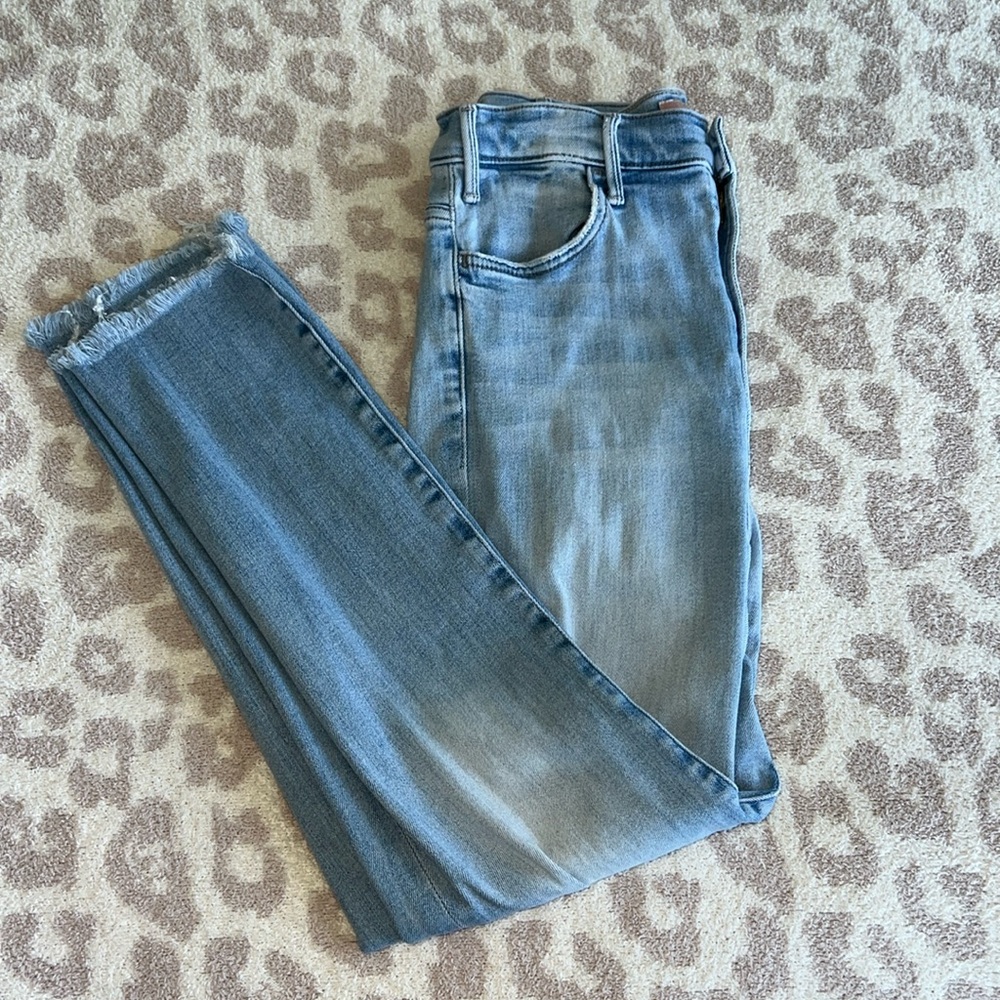 Women's Light Wash Blue Jeans